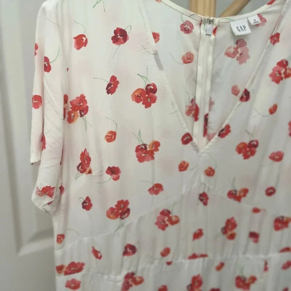 Gap dress size 16 - pit to pit 20 inches 37 inches long - Picture 8 of 8